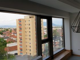 Tamplarie din aluminiu si PVC – Bloc Locuinte Oligopol – Brasov